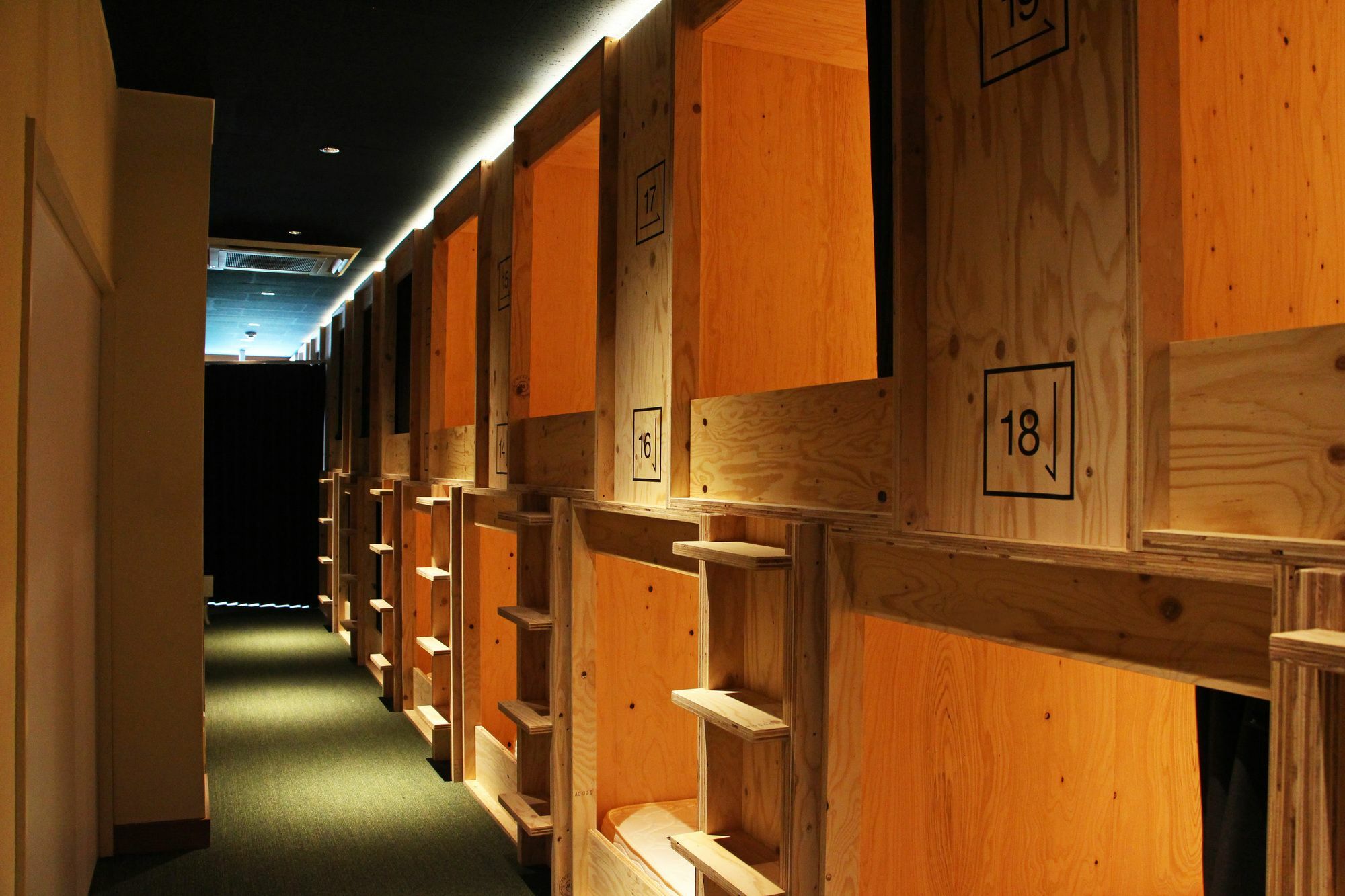 Travel&Book Hotel Hulatoncabin Takamatsu Exterior foto